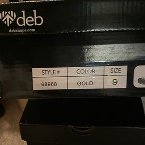 deb gold heals